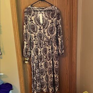 BloomChic Black and Cream Floral Long Sleeve Dress